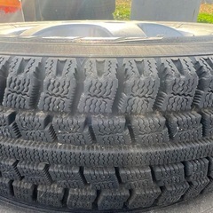 タッドレスタイヤ🛞ホイール4本セットの画像
