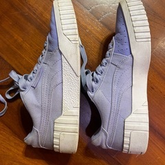 PUMAスニーカーの画像