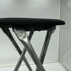 折りたたみ丸イスの画像