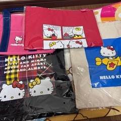 ハローキティ サンリオバックポーチ類まとめ売りの画像