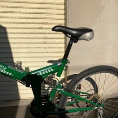 折り畳み自転車の画像