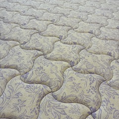 ダブルベッド マットレスの画像