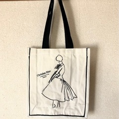 【発送】 Dior トートバッグ　博物館 V&A 美術館　限定　エコバッグ　非売品　肌白の画像