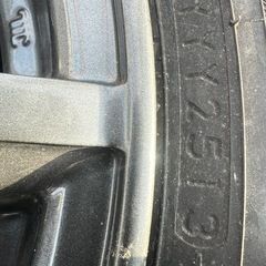 タッドレスタイヤ🛞ホイールセット4本の画像