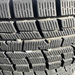 タッドレスタイヤ🛞ホイールセット4本の画像