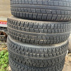 タッドレスタイヤ🛞ホイールセット4本の画像