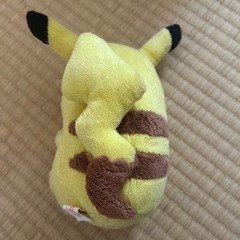 ピカチュウぬいぐるみの画像