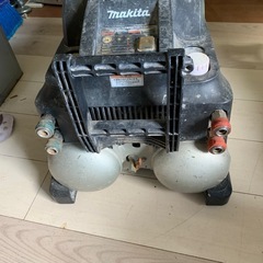 ジャンク品コンプレッサーの画像