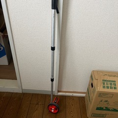 レーザー水平器の足、距離測る物　の画像