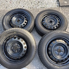 トヨタアクア純正15インチ ブリジットVRXスタッドレスタイヤ ホイールセットの画像