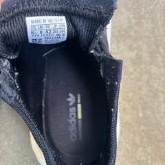 アディダス　スニーカー　黒　26.5cmの画像