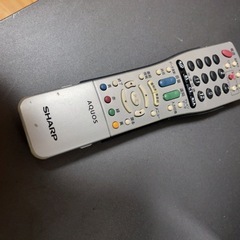  【0円・引き取り限定】SHARP AQUOS 37型液晶テレビ & テレビ台セット（アンテナケーブル・リモコン付） の画像