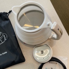 手のひらサイズ折りたたみシリコンケトルの画像