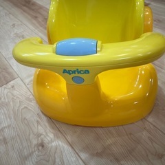 アプリカ　ベビーバスチェアの画像