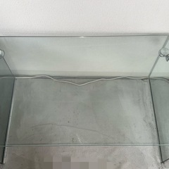 AZUMAYA ガラステーブル の画像