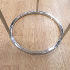 サイドテーブル 丸 円形 直径30xm ホワイト×シルバー スチール脚 ミニテーブル ソファテーブル コンソール 花台 札幌 西岡店の画像