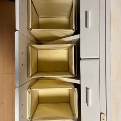 ペールカウンター(ゴミ箱つきの棚)の画像