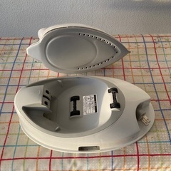 【無料】アイロンとアイロン台セットの画像