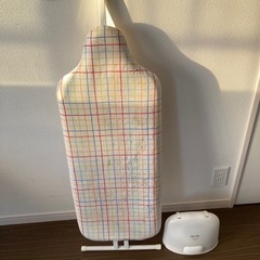 【無料】アイロンとアイロン台セットの画像