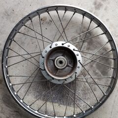 ホンダ スーパーカブ リアホイールの画像