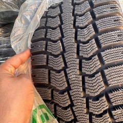 雪タイヤの画像