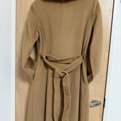 レディースコート、ファー付きの画像