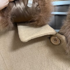 レディースコート、ファー付きの画像