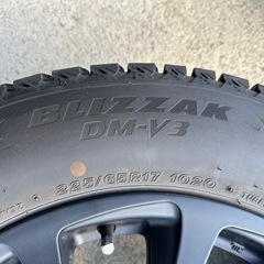 17インチ　スタッドレスタイヤ　ホイール付き
の画像