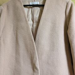 羊毛100%　ノーカラーベージュコート　トルディアの画像