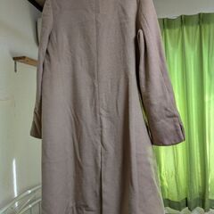 羊毛100%　ノーカラーベージュコート　トルディアの画像