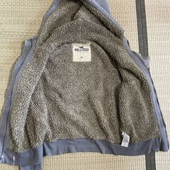 古着　HOLLISTER ホリスター　サイズM　厚手のパーカー　正規品の画像