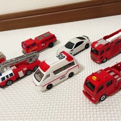 トミカ　救急車セットの画像
