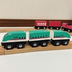 木製電車の画像