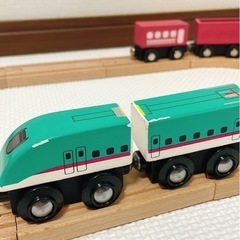 木製電車の画像