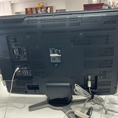 O 2511-577 SHARP液晶テレビ　2009年製　LC-32DS3 通電確認済み　キズ汚れ有りの画像