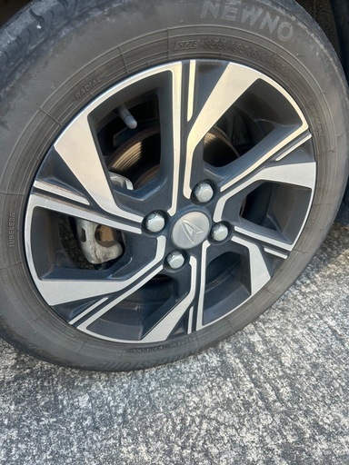 タントカスタムタイヤホイール4本セット