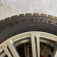 1シーズンのみ使用 冬用 スタッドレスタイヤ 15インチの画像