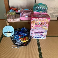 オモチャ、ぬいぐるみ
の画像