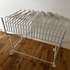 スラックスハンガーの画像