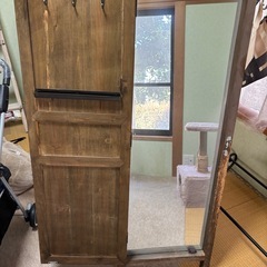 差し上げます　　棚　陶器の画像