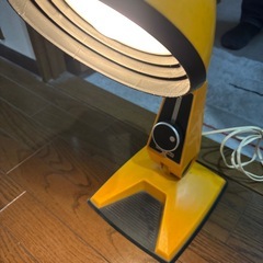 電気スタンドの画像