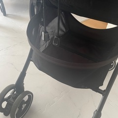 軽量4.2kg背面ベビーカーの画像