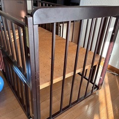 ベビーベッドの画像