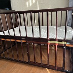 ベビーベッドの画像