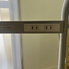 キャスター付き収納棚の画像