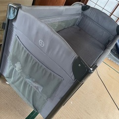 ベビーベッドの画像