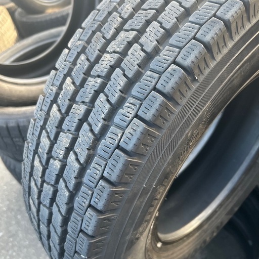 185.80.14スタッドレスタイヤ