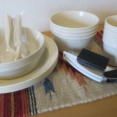 【新品・未使用】1000円｜キャンプ・災害用（各4脚：皿、カトラリー、ナイフ）の画像