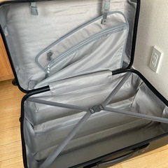 スーツケースの画像