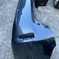 プリウスα 　リヤバンパーの画像